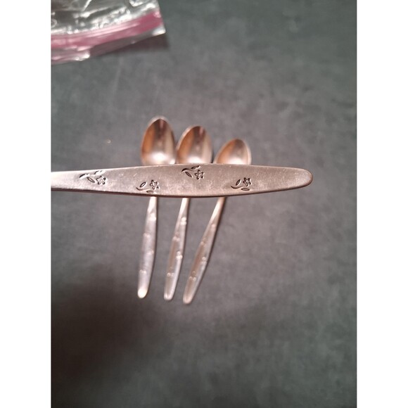 Easterling Floret Tuscan Ware Soup/Place Spoons - 4 - Picture 3 of 3